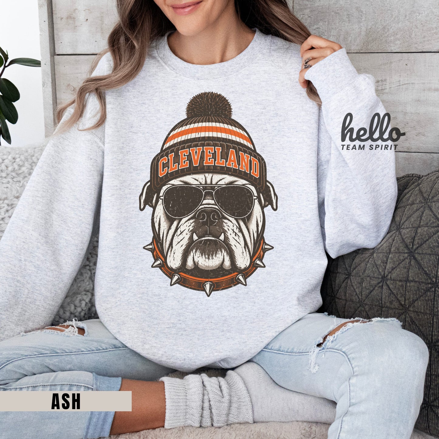 Cleveland Retro Football Graphic Sweatshirt