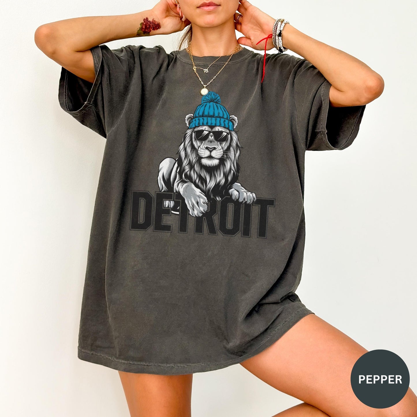 Detroit Football Crewneck TShirt, Vintage Sports Fan Apparel, Trendy Game Day Gift, Unisex Detroit Shirt, Detroit Fan Comfort Colors T