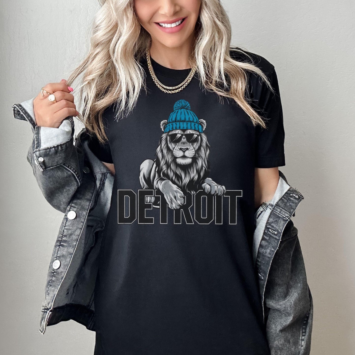 Detroit Football Crewneck TShirt, Vintage Sports Fan Apparel, Trendy Game Day Gift, Unisex Detroit Shirt, Detroit Fan Comfort Colors T