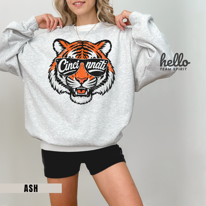 Cincinnati Vintage Character Football Graphic Sweatshirt