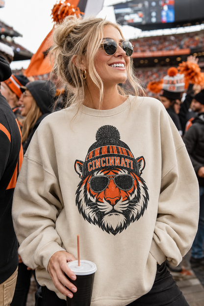 Cincinnati Retro Football Graphic Sweatshirt