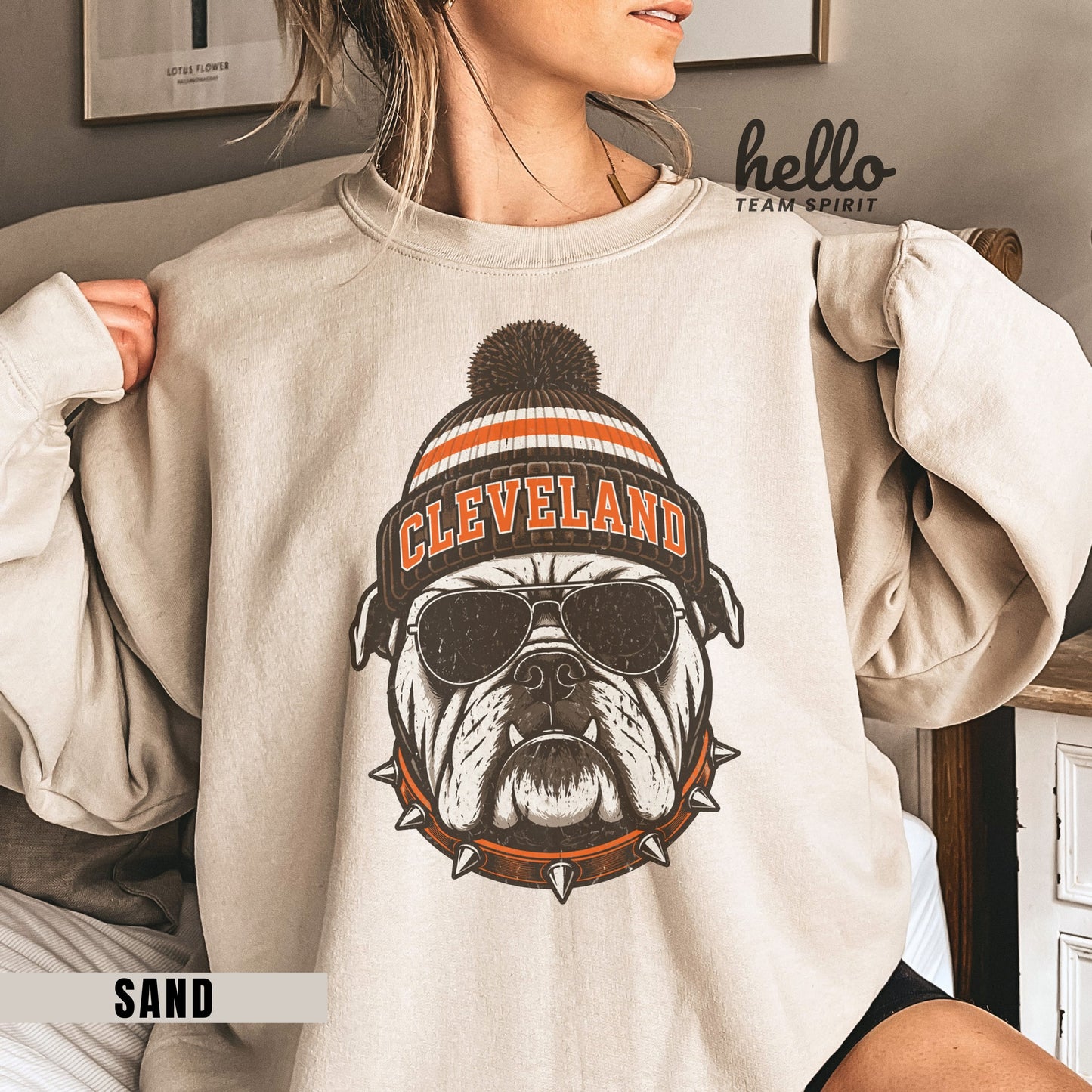 Cleveland Retro Football Graphic Sweatshirt