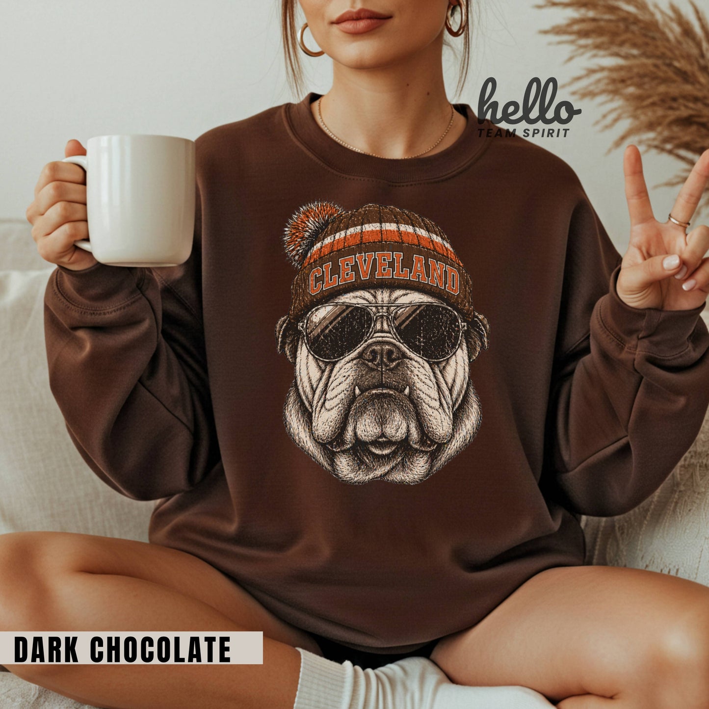 Cleveland Vintage Character Football Graphic Sweatshirt