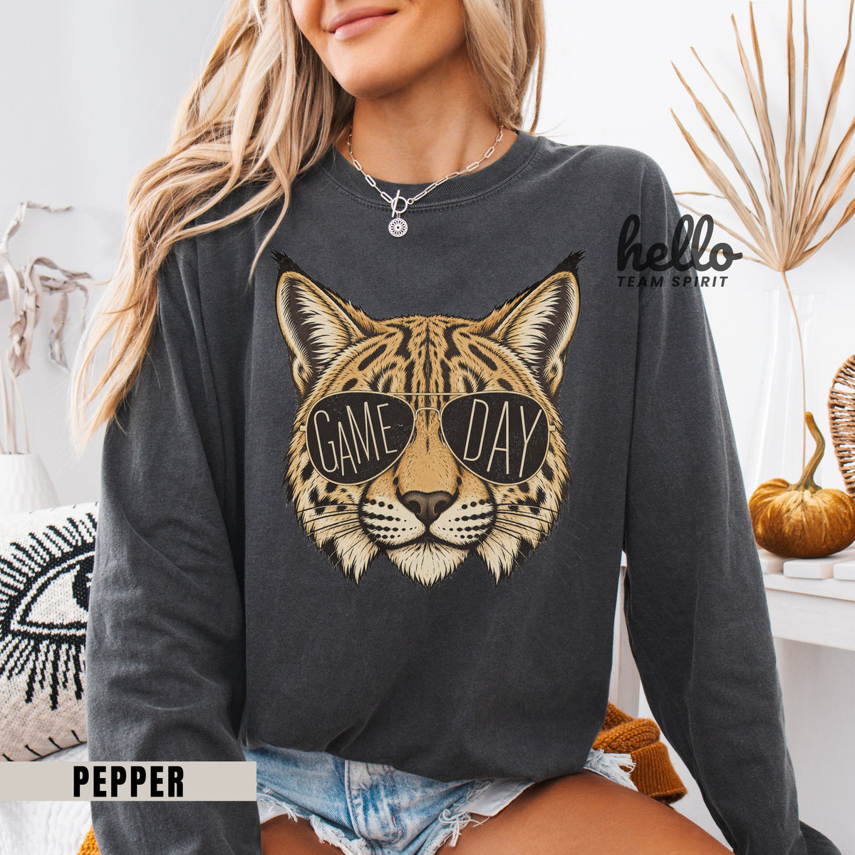 Wildcat Vintage School Spirit Graphic Sweatshirt