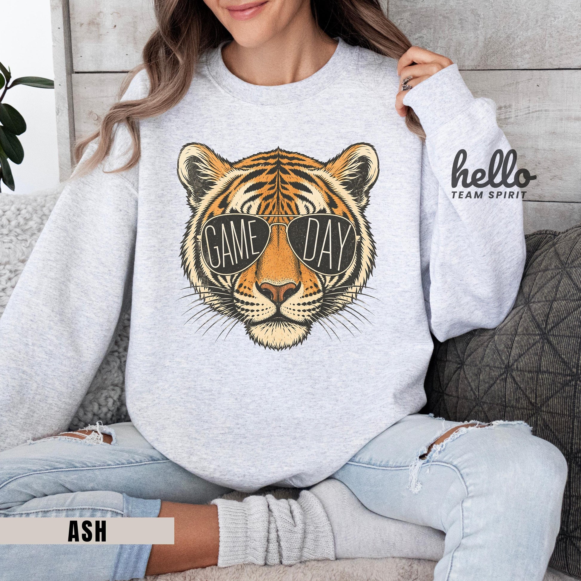 Tigers Game Day Sweatshirt, Retro Tiger Mascot Football Shirt, Team Spirit Tailgate Party Wear, Youth Adult Detroit Gameday Apparel HTS024