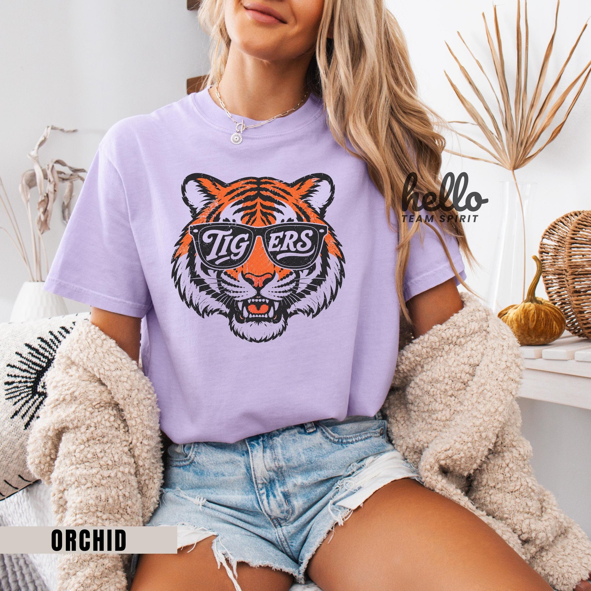 Retro Tigers Game Day Sweatshirt, Vintage Tiger Mascot Shirt, Football Touchdown Tailgate Tee, School Spirit Wear Youth Adult Apparel HTS026