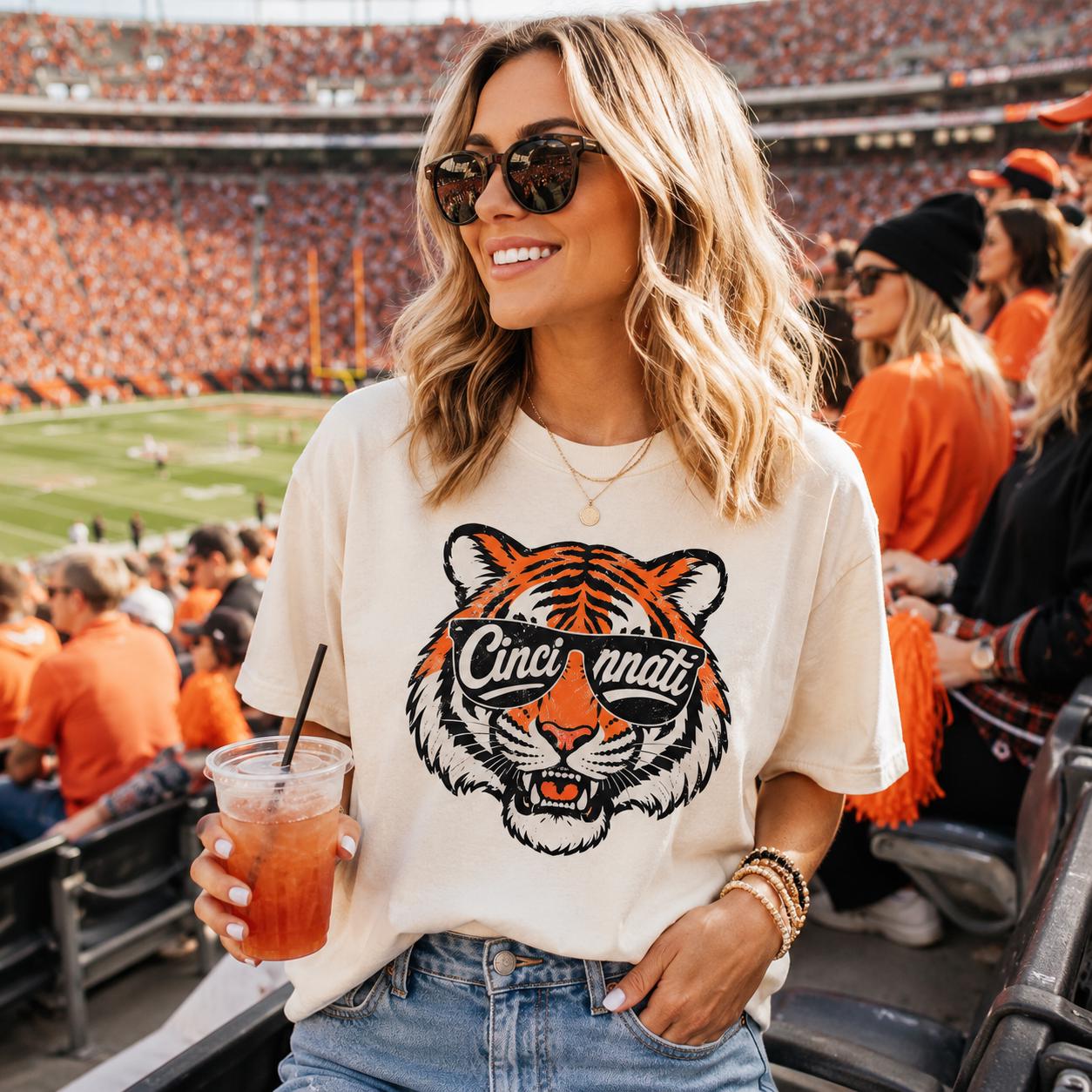 Cincinnati Football Crewneck, Football Tshirt, Cincinnati Fan Gifts, Cincinnati Football Comfort Colors Vintage Style Sweatshirt HTS076