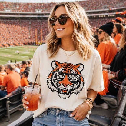 Cincinnati Football Crewneck, Football Tshirt, Cincinnati Fan Gifts, Cincinnati Football Comfort Colors Vintage Style Sweatshirt HTS076